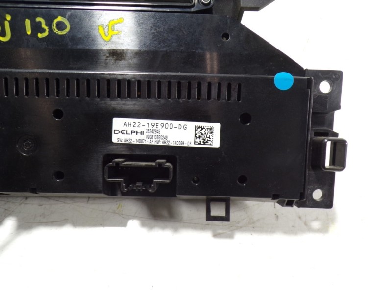 Recambio de mando climatizador para land rover discovery 4 tdv6 se referencia OEM IAM LR020033 AH2219E900DG 28242945