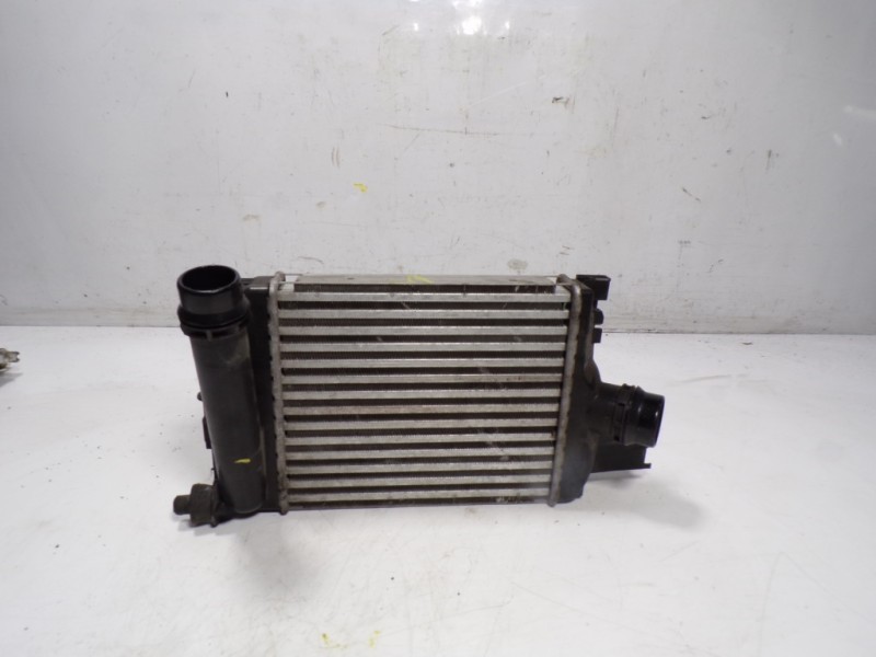 Recambio de intercooler para dacia sandero stepway ambiance referencia OEM IAM 144963014R 144963014R 