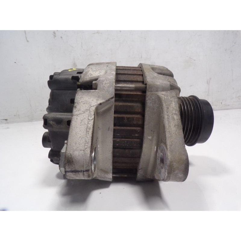 Recambio de alternador para hyundai i30 (gd) 1.4 cat referencia OEM IAM 373002B700 373002B700 2610164