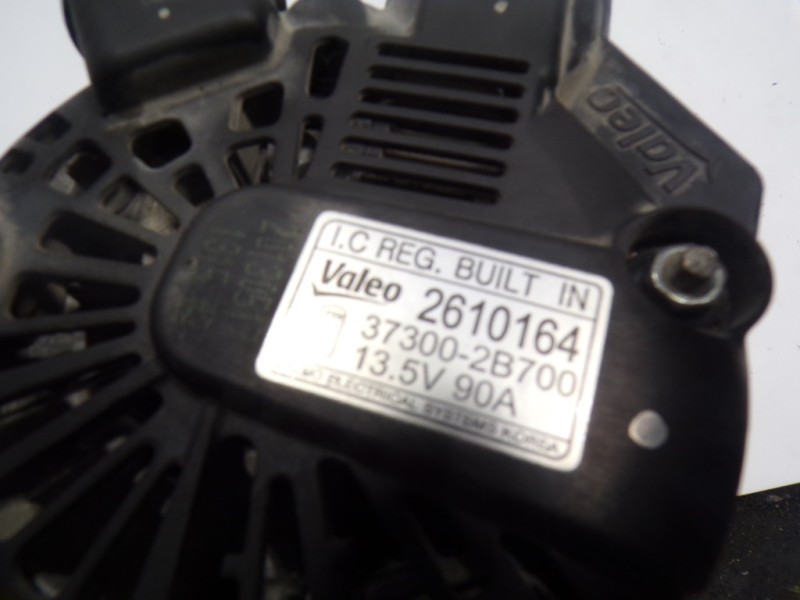 Recambio de alternador para hyundai i30 (gd) 1.4 cat referencia OEM IAM 373002B700 373002B700 2610164