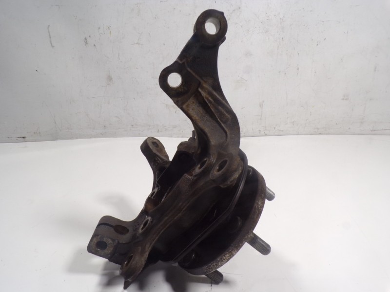 Recambio de mangueta delantera izquierda para hyundai i30 (gd) 1.4 cat referencia OEM IAM 51715A6000  