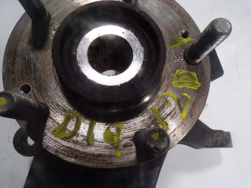 Recambio de mangueta delantera izquierda para hyundai i30 (gd) 1.4 cat referencia OEM IAM 51715A6000  