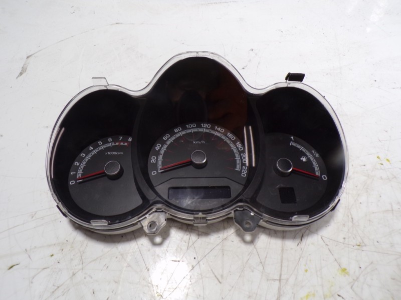 Recambio de cuadro instrumentos para kia venga 1.6 cat referencia OEM IAM 940091P540 940091P540 A2C97765100