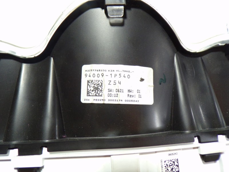 Recambio de cuadro instrumentos para kia venga 1.6 cat referencia OEM IAM 940091P540 940091P540 A2C97765100