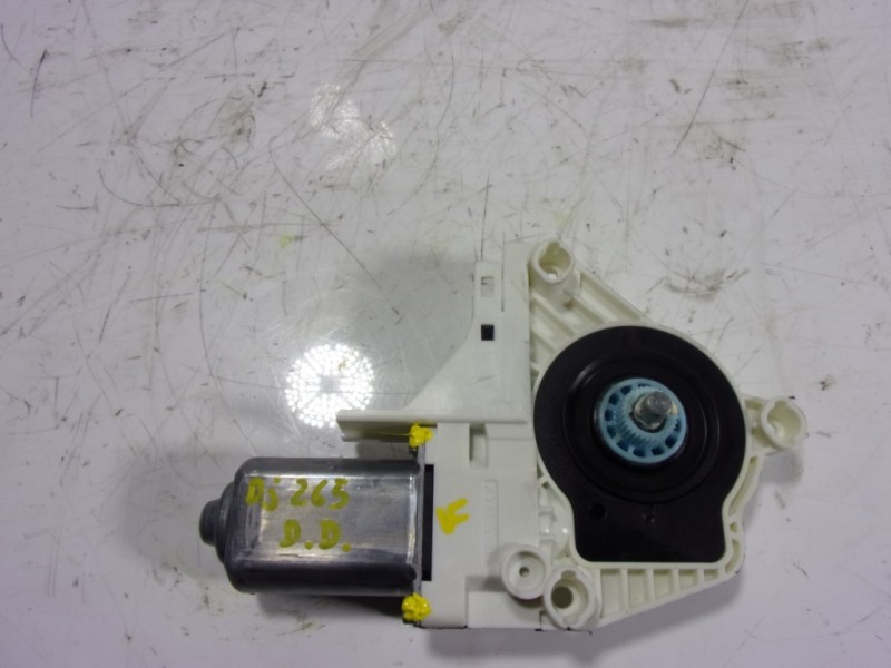 Recambio de motor elevalunas delantero derecho para seat alhambra (711) 2.0 tdi referencia OEM IAM 8K0959801B 8K0959801B 1036919