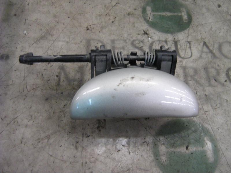 Recambio de maneta exterior delantera derecha para peugeot 206 berlina xt referencia OEM IAM   