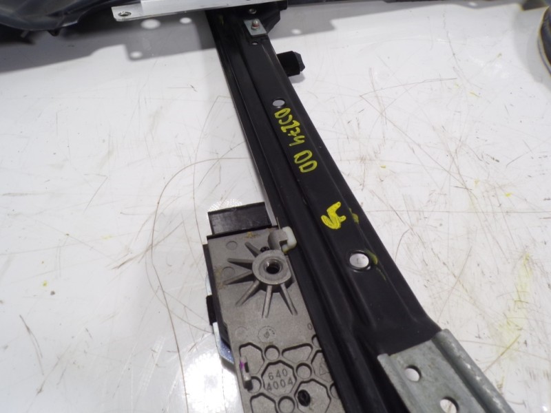 Recambio de elevalunas delantero derecho para mini mini (r56) cooper d referencia OEM IAM 51332756084 88200012 88200012