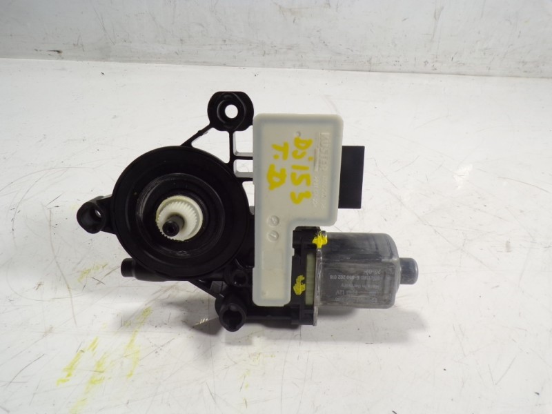 Recambio de motor elevalunas trasero derecho para volkswagen tiguan advance bmt referencia OEM IAM 5Q0959408A 5Q0959408A 