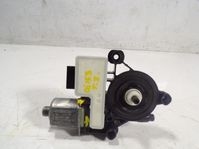 Recambio de motor elevalunas trasero izquierdo para volkswagen tiguan advance bmt referencia OEM IAM 5Q0959407A 5Q0959407A 