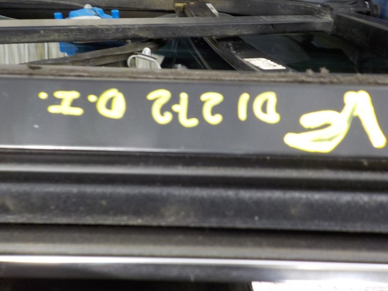 Recambio de puerta delantera izquierda para volkswagen touareg (7la) tdi r5 referencia OEM IAM 7L0831055L  