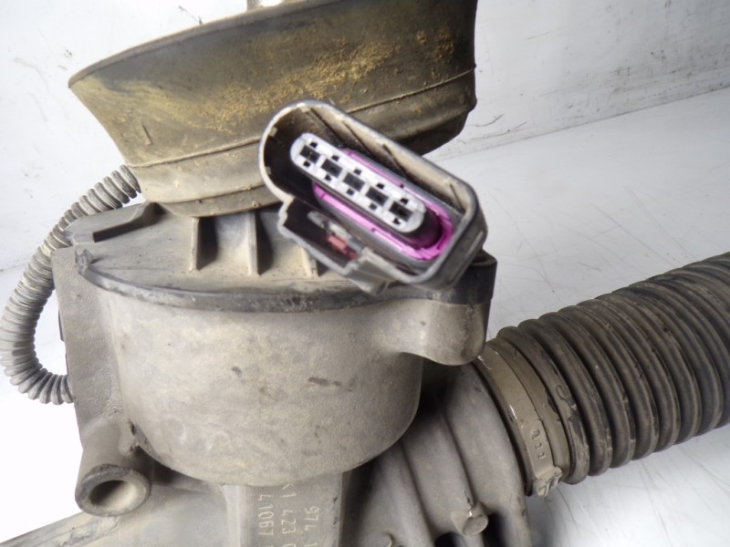 Recambio de cremallera direccion para skoda yeti 1.2 tsi referencia OEM IAM 1K1423055M 1K1423051FE 441067DE07JD