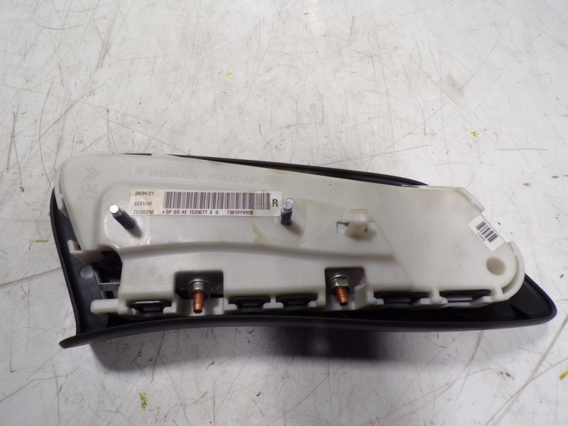 Recambio de airbag lateral derecho para toyota aygo 1.0 vvti referencia OEM IAM 73910YV020B3 621366301 621366301