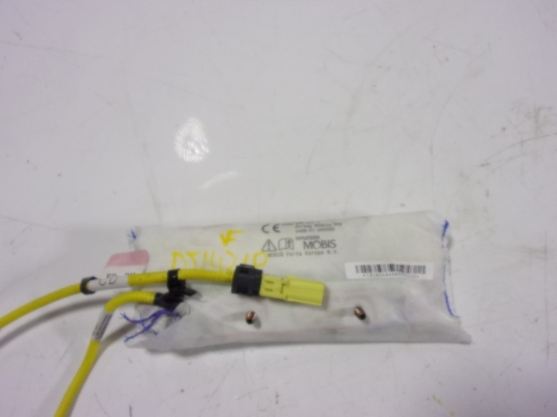 Recambio de airbag lateral derecho para kia ceed 1.6 crdi cat referencia OEM IAM 80620J7000 0499P1000020 0499P1000020