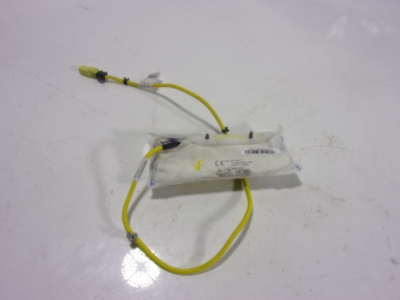 Recambio de airbag lateral izquierdo para kia ceed 1.6 crdi cat referencia OEM IAM 80610J7000 0499P1000020 0499P1000020