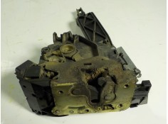 Recambio de cerradura puerta trasera derecha para ford focus berlina (cak) 1.8 tdci turbodiesel cat referencia OEM IAM  2S4AA264