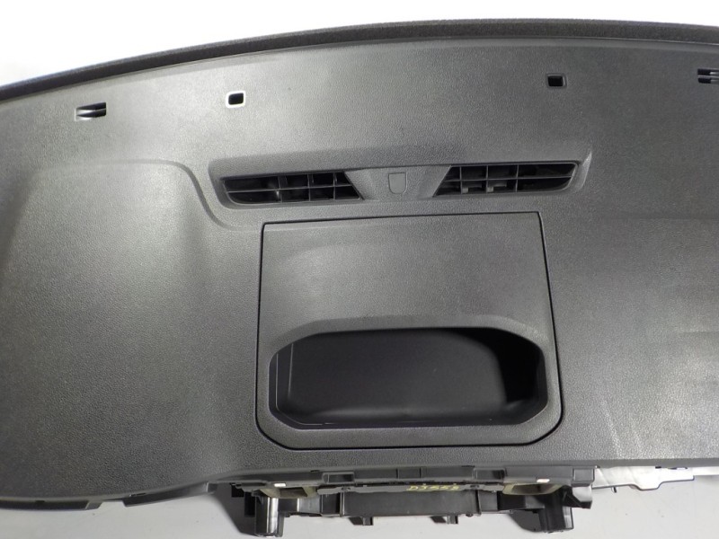 Recambio de salpicadero para toyota proace referencia OEM IAM   