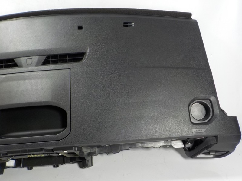 Recambio de salpicadero para toyota proace referencia OEM IAM   