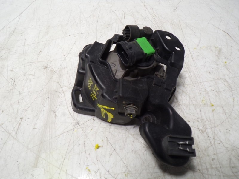 Recambio de faro antiniebla derecho para mazda cx-5 center-line 2wd referencia OEM IAM TK2151680A  