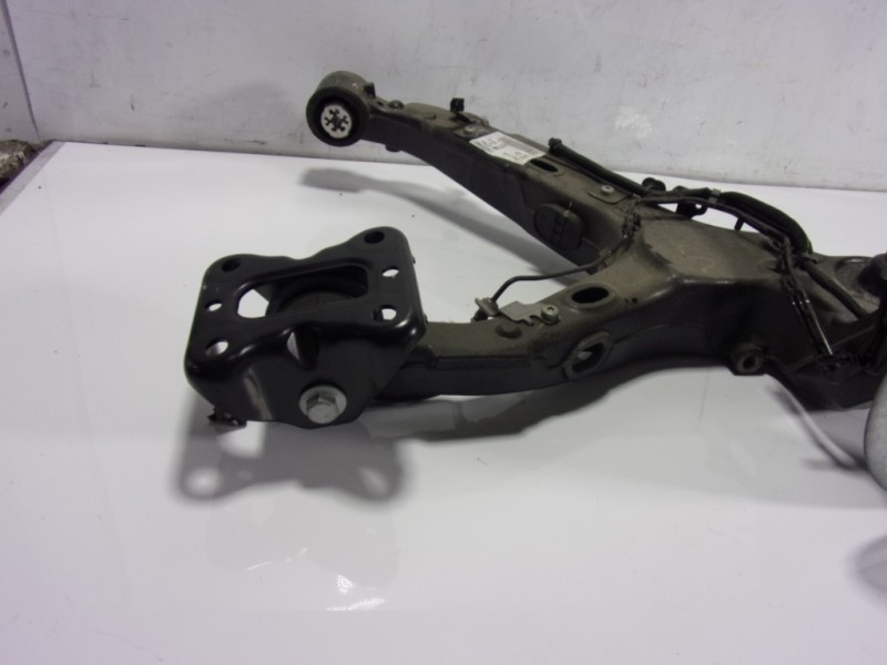 Recambio de mangueta trasera izquierda para toyota proace referencia OEM IAM   