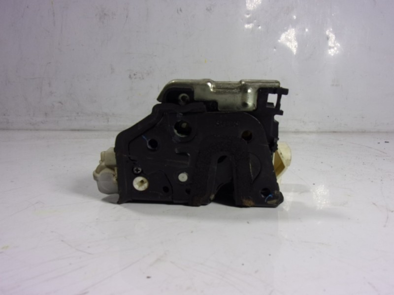 Recambio de cerradura puerta trasera derecha para audi q3 (8u) 2.0 tdi referencia OEM IAM 4G0839016 4G0839016 