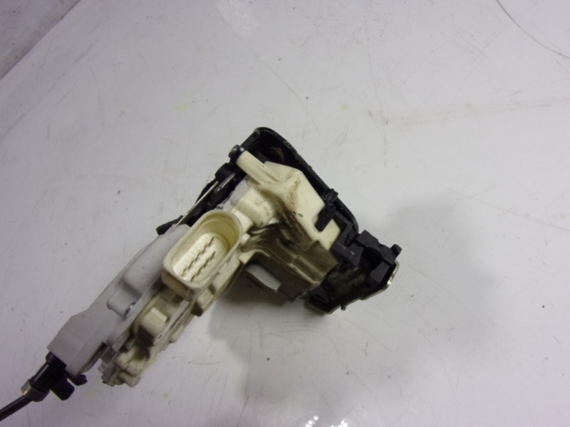 Recambio de cerradura puerta trasera derecha para audi q3 (8u) 2.0 tdi referencia OEM IAM 4G0839016 4G0839016 