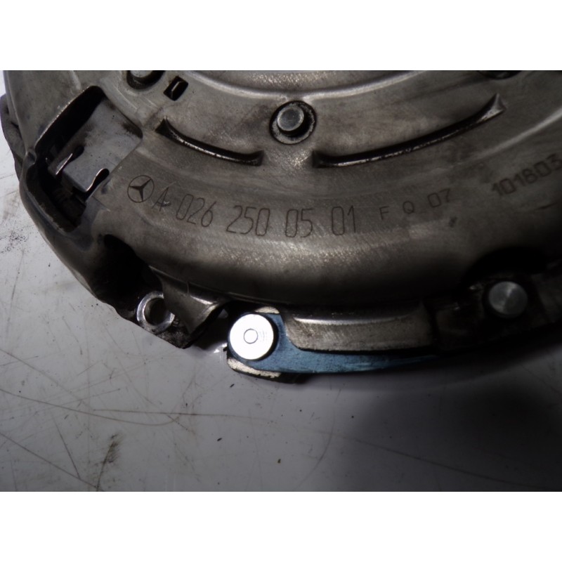 Recambio de kit embrague para mercedes-benz clase a (w176) 2.1 cdi cat referencia OEM IAM A0262500501 A0262500501 