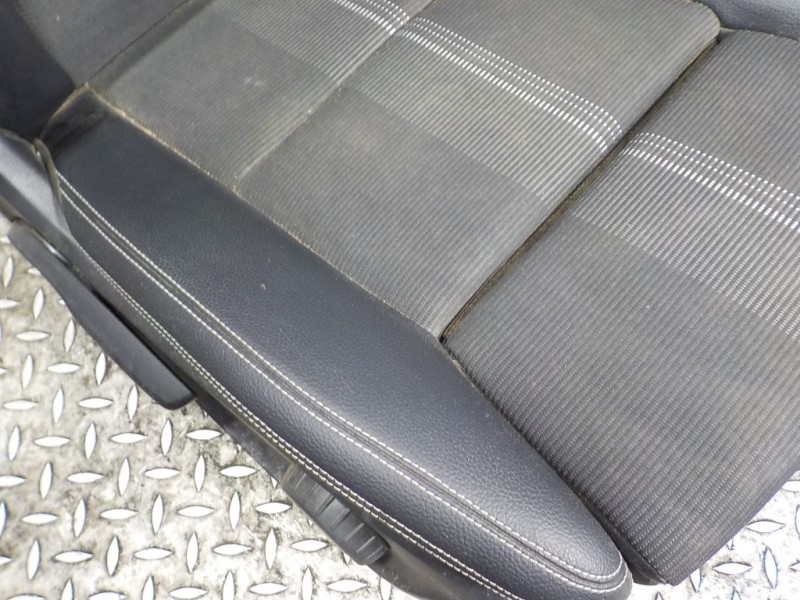 Recambio de asiento delantero derecho para mercedes-benz clase a (w176) 2.1 cdi cat referencia OEM IAM   