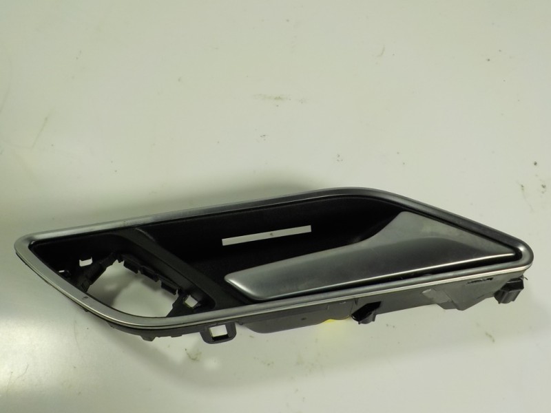 Recambio de maneta interior delantera derecha para audi a3 (8v) 2.0 16v tdi referencia OEM IAM   