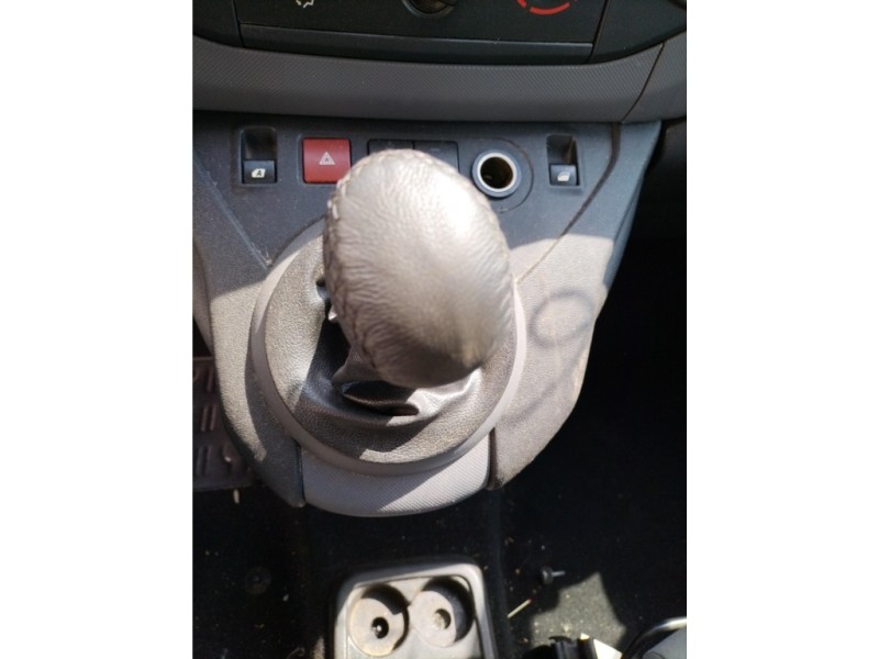 Recambio de palanca cambio para peugeot partner kasten 1.6 16v hdi cat referencia OEM IAM 2400KF  