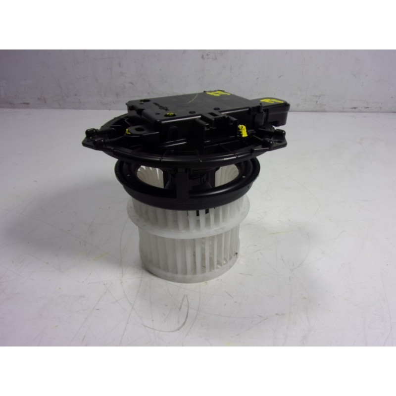 Recambio de motor calefaccion para toyota c-hr 132 kw referencia OEM IAM 87103F4020  