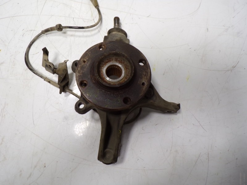 Recambio de mangueta delantera derecha para peugeot partner tepee b9 1.6 16v hdi referencia OEM IAM 364796  