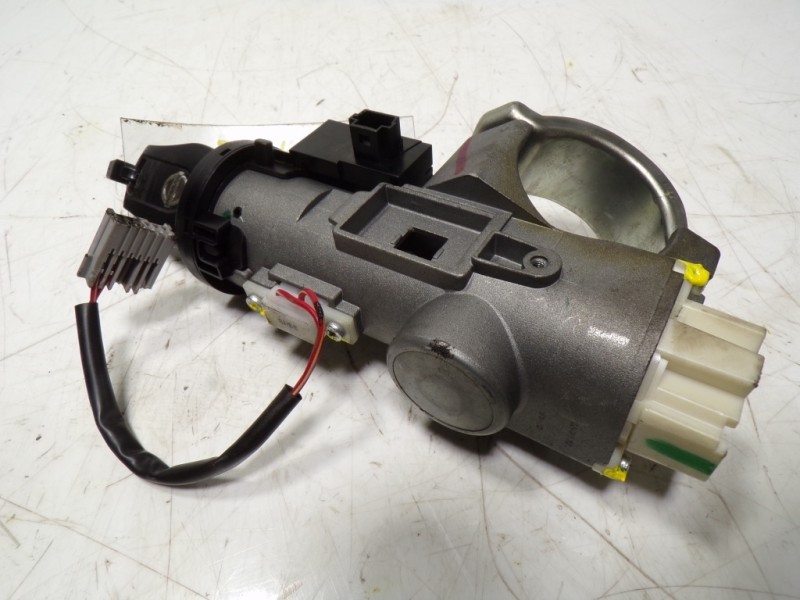 Recambio de antirrobo para nissan juke (f15) 1.6 16v cat referencia OEM IAM D8G00BA61A 28590C9968 A4012J516