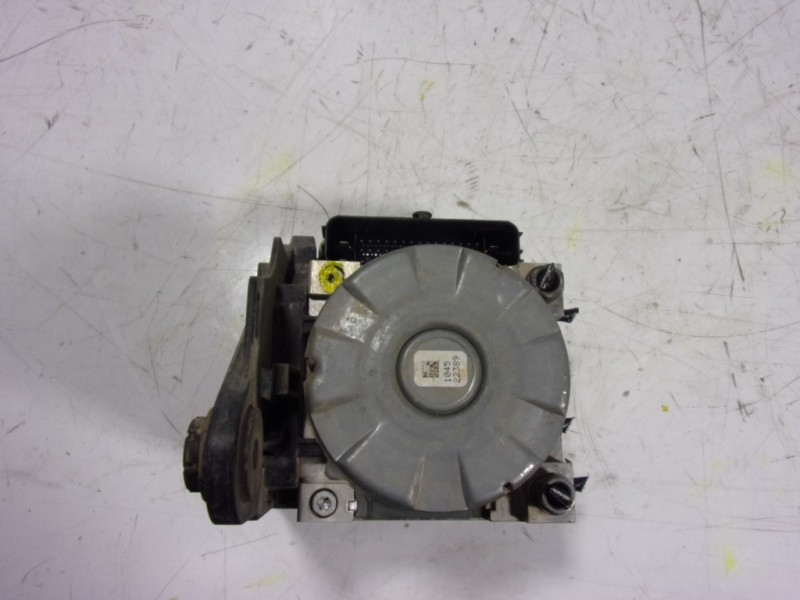 Recambio de abs para volkswagen tiguan 2.0 tdi referencia OEM IAM 5Q0614517DDBEF 5Q0614517DD 