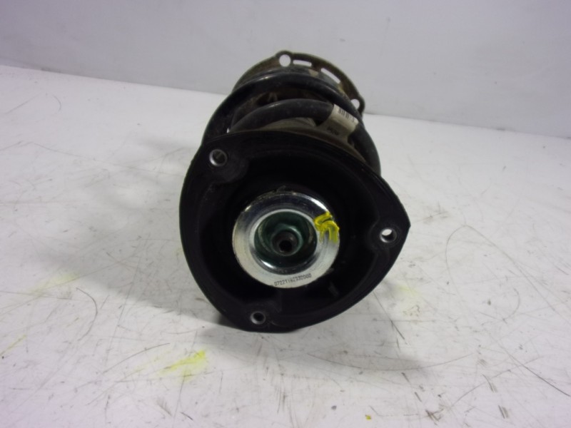 Recambio de amortiguador delantero derecho para volkswagen tiguan 2.0 tdi referencia OEM IAM 5QF413031BM 5QF412021PP 