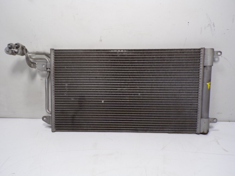 Recambio de condensador aire acondicionado para seat ibiza (6p1) 1.4 tdi referencia OEM IAM 6C0816411B 6C0816411 0633763