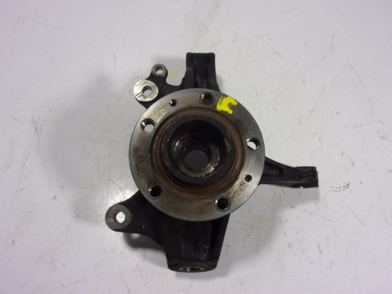 Recambio de mangueta delantera izquierda para peugeot 308 sw 1.6 blue-hdi fap referencia OEM IAM 1610137880  