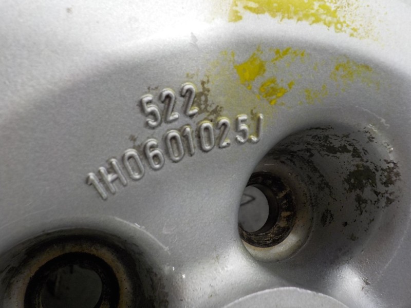 Recambio de juego llantas para volkswagen golf iii berlina (1h1) 2.0 referencia OEM IAM  1H0601025J 