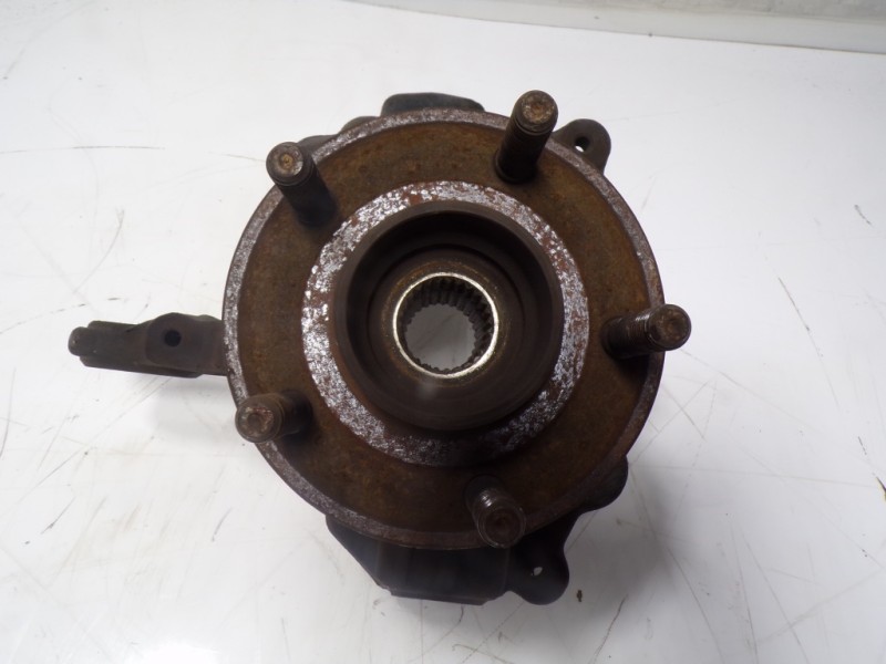 Recambio de mangueta delantera derecha para ford c-max 1.6 tdci cat referencia OEM IAM 1686602  