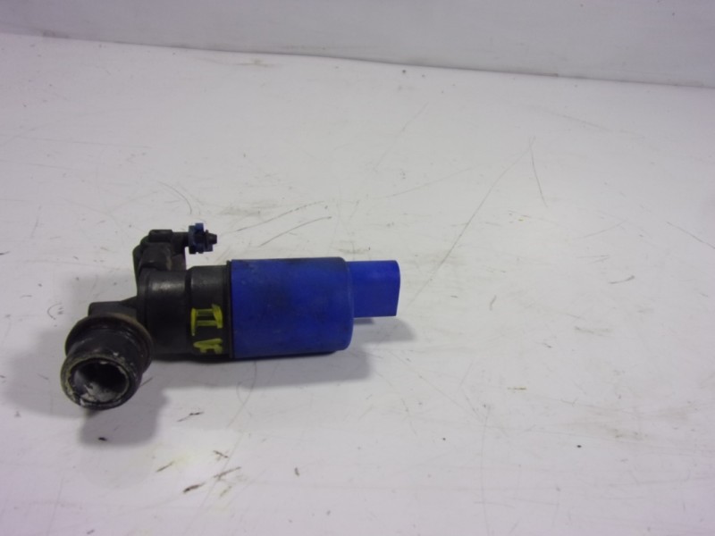 Recambio de bomba limpia para ford c-max 1.6 tdci cat referencia OEM IAM 1686506 AVB112K082AA 