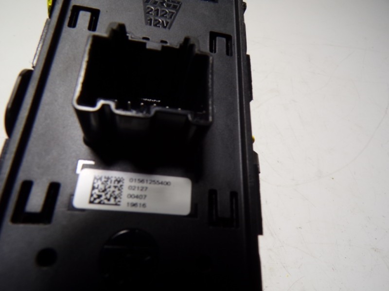 Recambio de mando elevalunas delantero izquierdo para alfa romeo giulia (952) 2.2 jtdm cat referencia OEM IAM 156149407 01561255