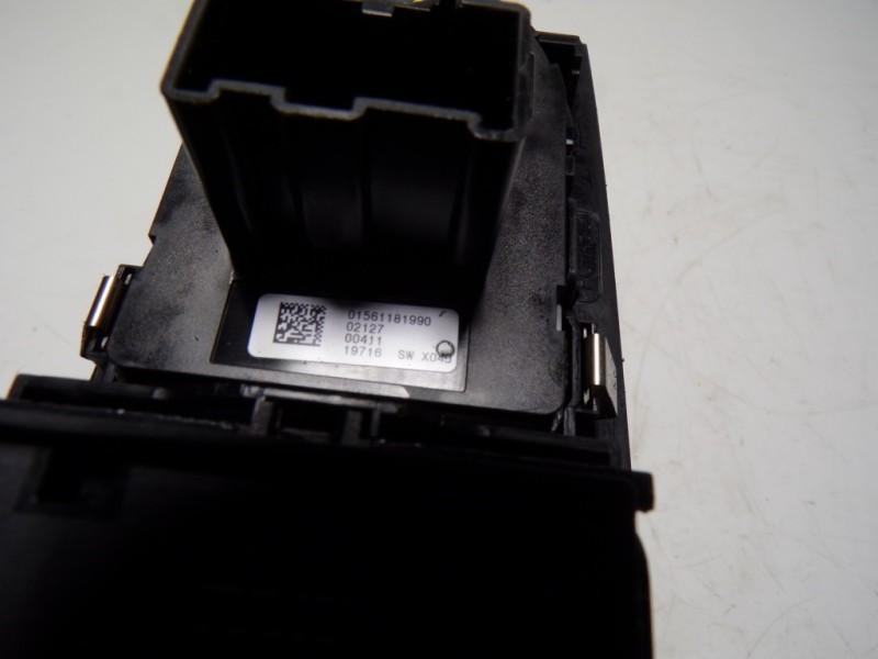 Recambio de mando elevalunas delantero izquierdo para alfa romeo giulia (952) 2.2 jtdm cat referencia OEM IAM 156149407 01561255