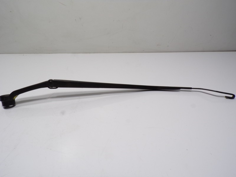 Recambio de brazo limpia delantero derecho para hyundai i20 1.2 cat referencia OEM IAM 98321C8000  