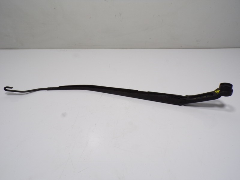 Recambio de brazo limpia delantero derecho para hyundai i20 1.2 cat referencia OEM IAM 98321C8000  