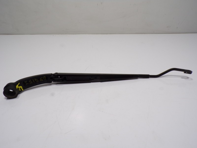 Recambio de brazo limpia delantero izquierdo para hyundai i20 1.2 cat referencia OEM IAM 98311C8010  