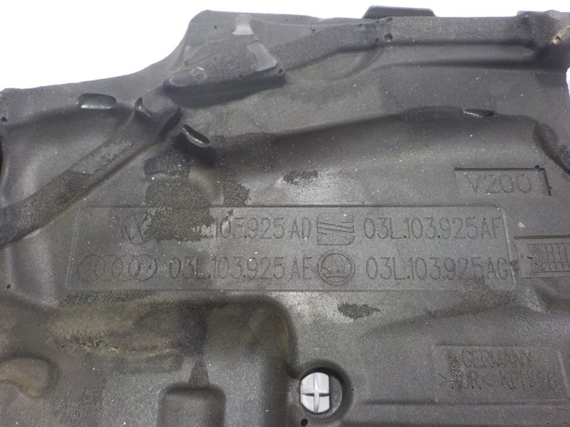 Recambio de tapa motor para volkswagen scirocco (137) 2.0 tdi (103kw) referencia OEM IAM 03L103925AM 03L103925AD 