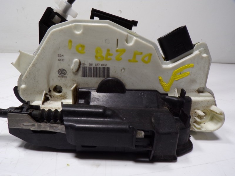 Recambio de cerradura puerta delantera izquierda para volkswagen tiguan (5n2) 2.0 tdi referencia OEM IAM 5N1837015F 5N1837015F 