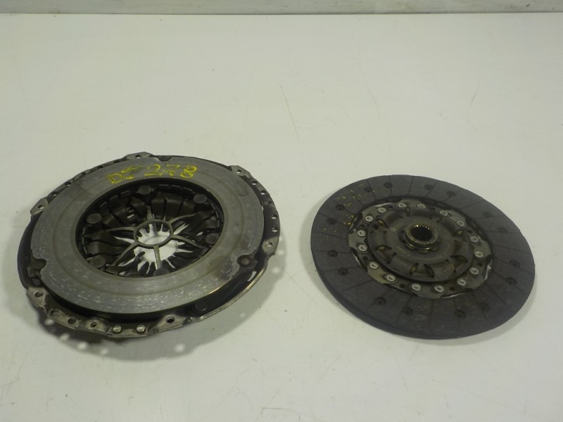 Recambio de kit embrague para volkswagen tiguan (5n2) 2.0 tdi referencia OEM IAM 03L141016N 03L141016S 