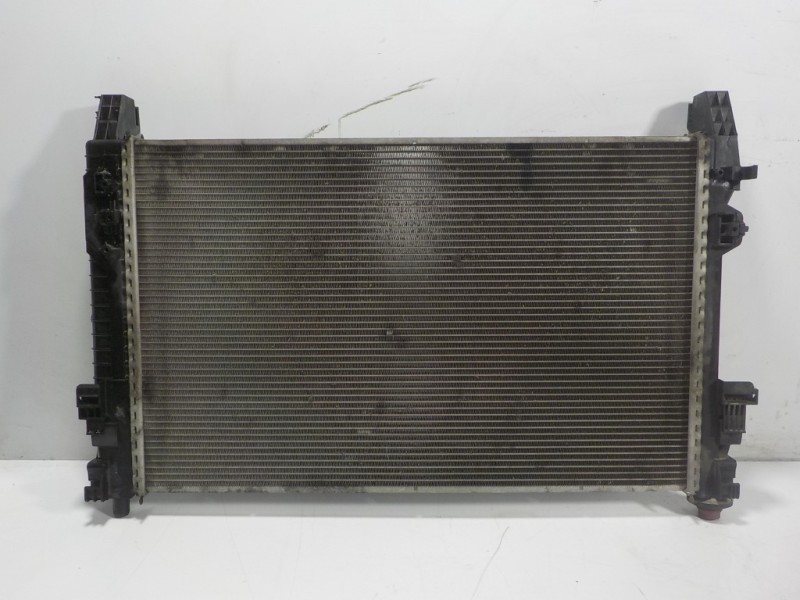 Recambio de radiador agua para mercedes-benz clase b (w245) 2.0 cdi cat referencia OEM IAM  A1695001803 