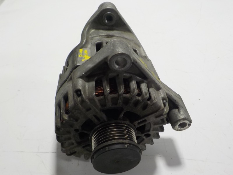 Recambio de alternador para bmw serie 1 lim. (f20) 2.0 turbodiesel referencia OEM IAM  8578608 