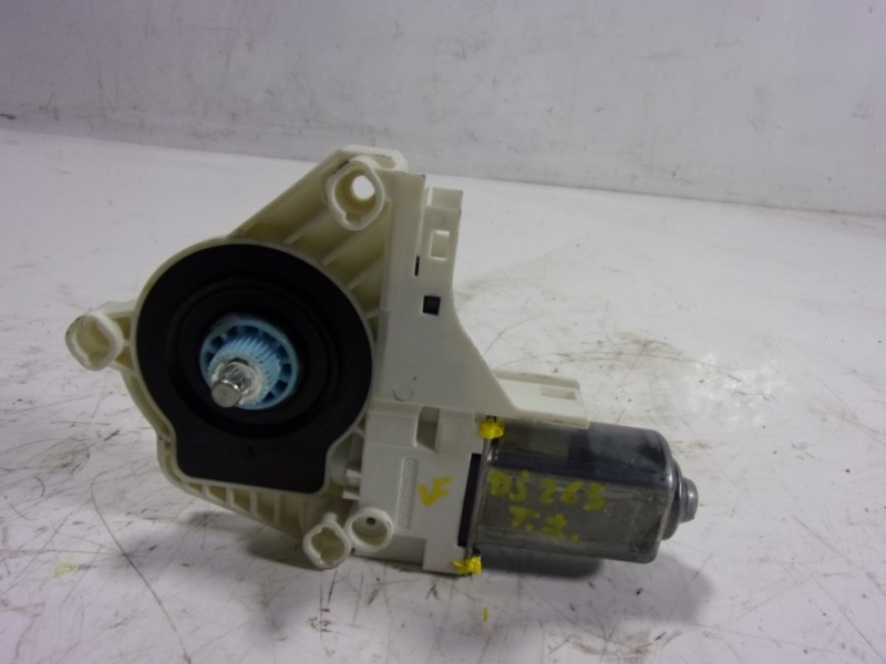 Recambio de motor elevalunas trasero izquierdo para seat alhambra (711) 2.0 tdi referencia OEM IAM 8K0959802B 8K0959802B 1036919